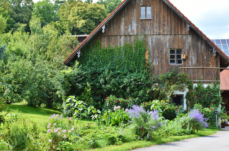 farm house